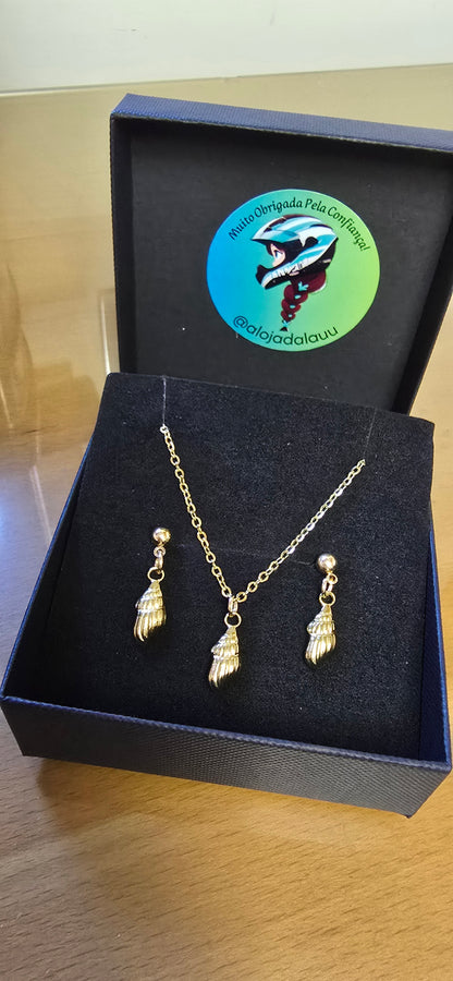 Conjuntos dourado ou prateados (colar e brincos)