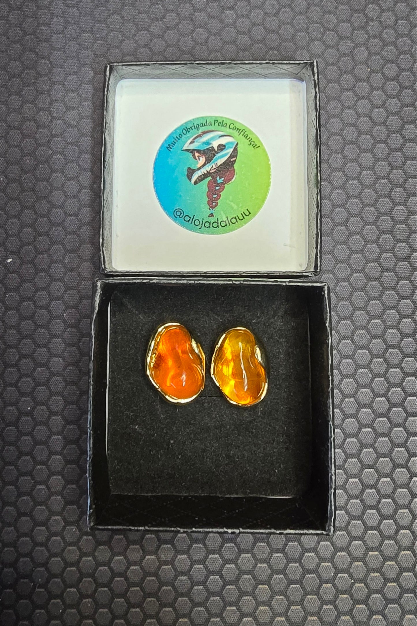 Brincos dourados