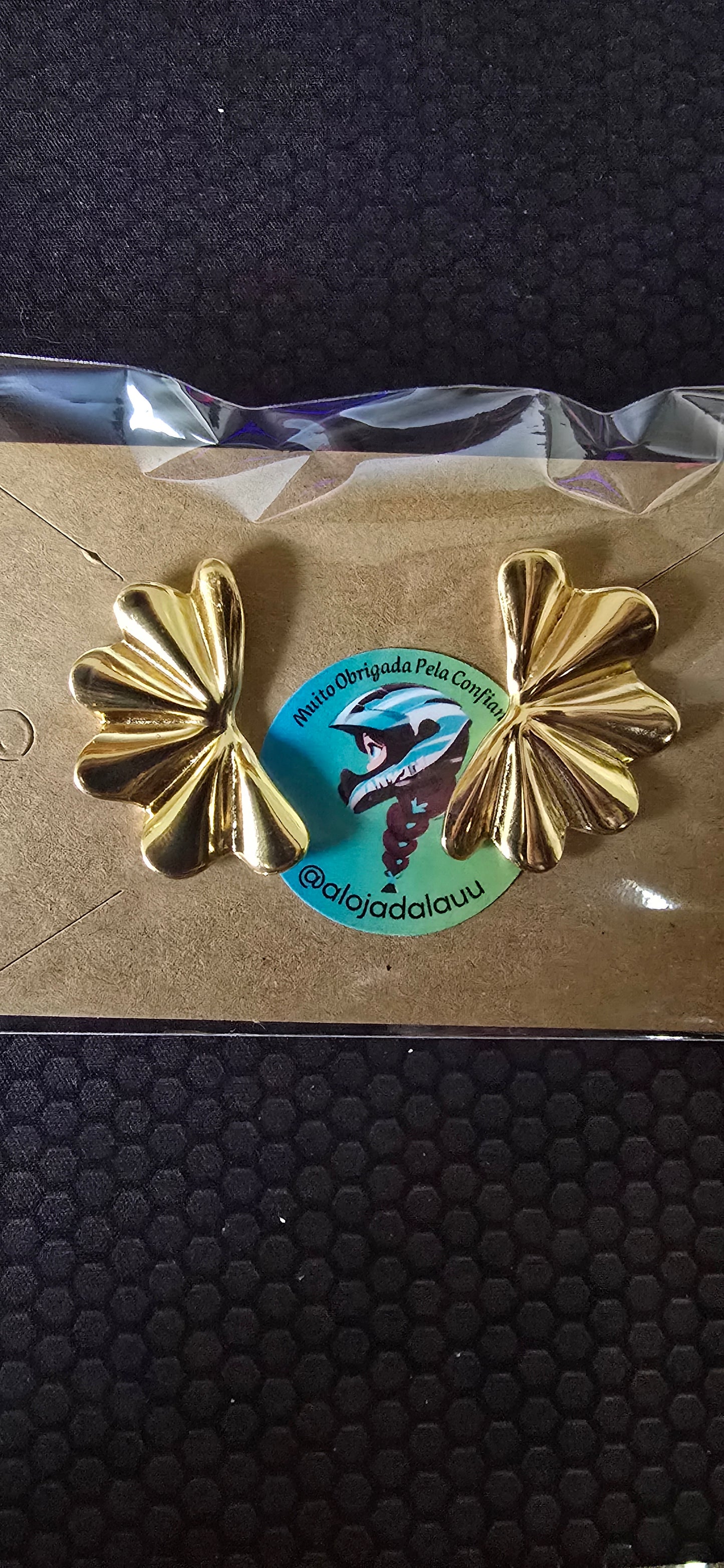 Brincos dourados