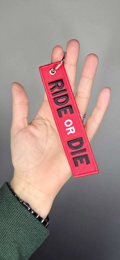Porta-Chave Ride or Die (Preto e Vermelho)