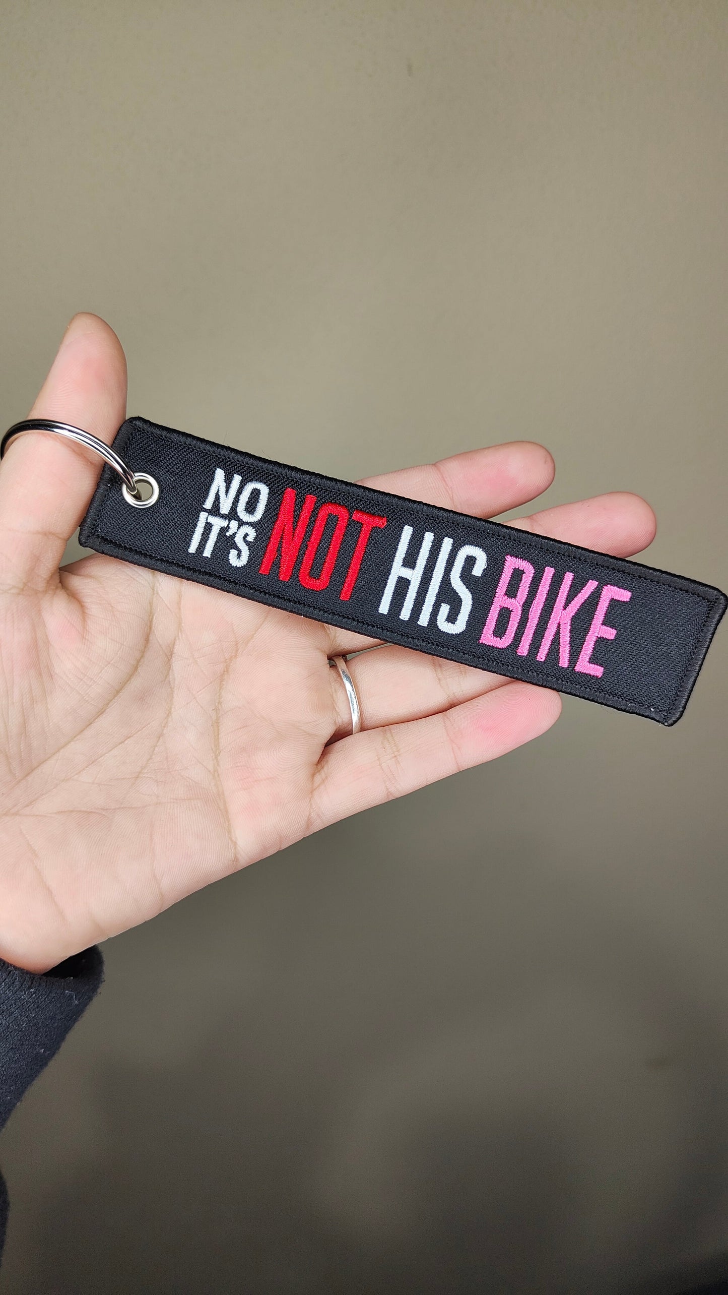 Porta-Chave No It's Not His Bike